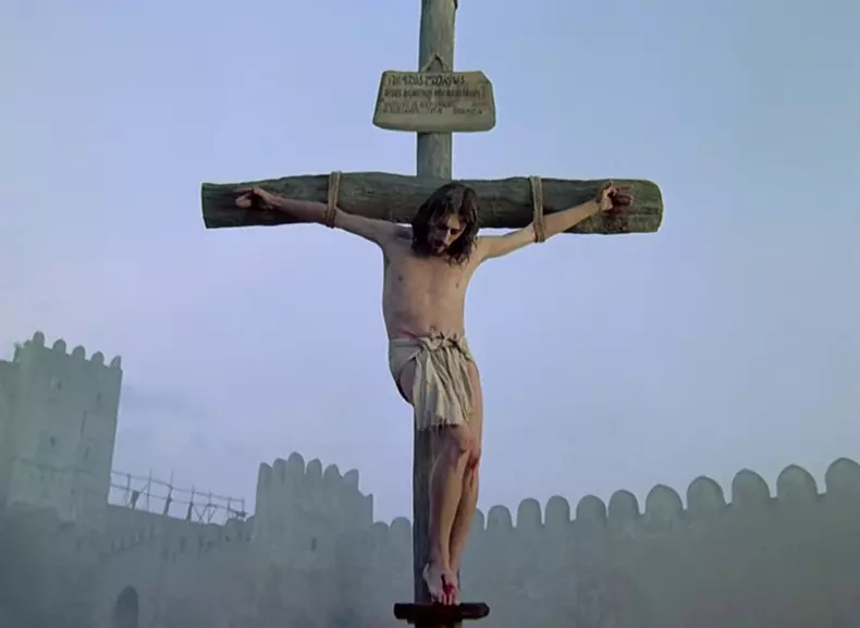 Robert Powell în rolul lui Iisus din Nazaret