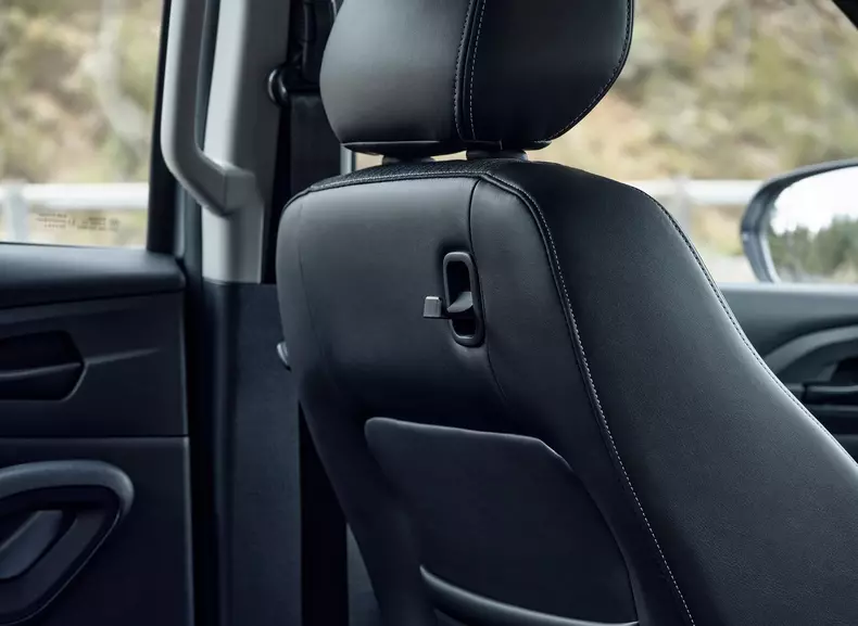 Peugeot-Landtrek-2021-1600-90