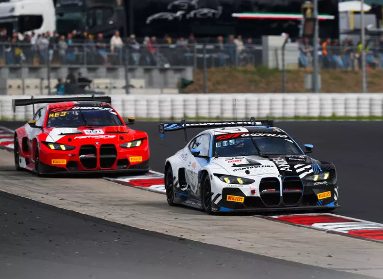 P90653676_highRes_nuerburgring-ger-27-