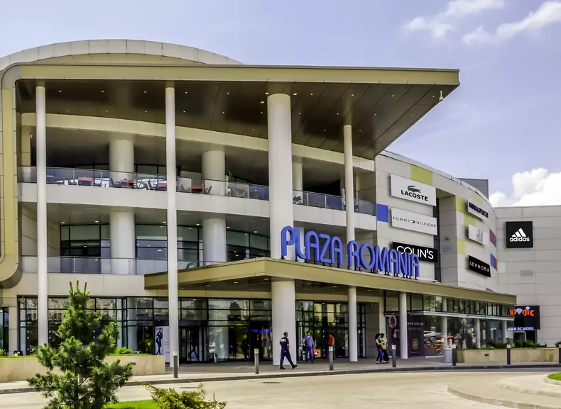 fatada plaza