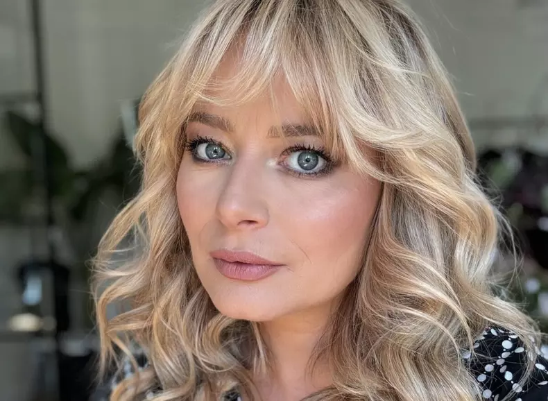 Laura Cosoi