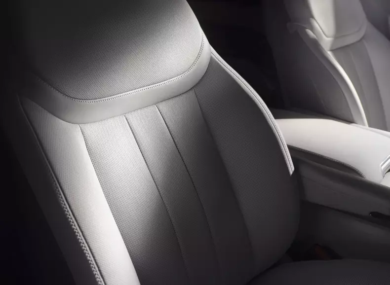 Land_Rover-Range_Rover_Electric-2027-HD-70a65ad11c6c9e8944e295ad6e4cb11c88e805b25