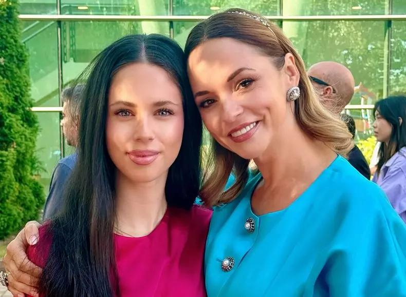 andreea marin si violeta (2)