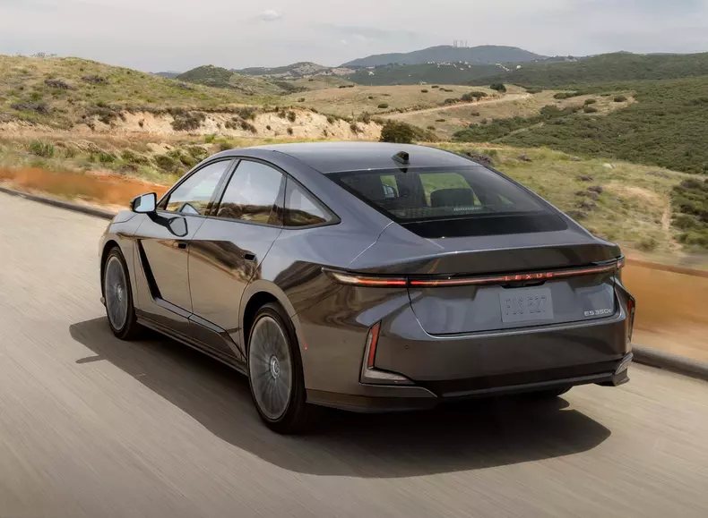 Lexus-ES_350e-2026-HD-3f643c551c4a8bac41386c9c7df1f29cf070f1bdf