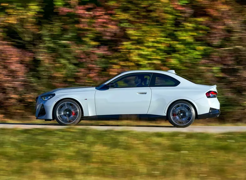 BMW-M240i_xDrive_Coupe-2022-1600-4c