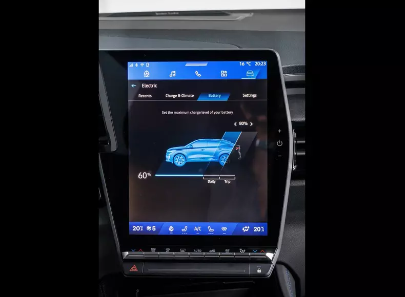 Renault-Rafale-2024-1600-54