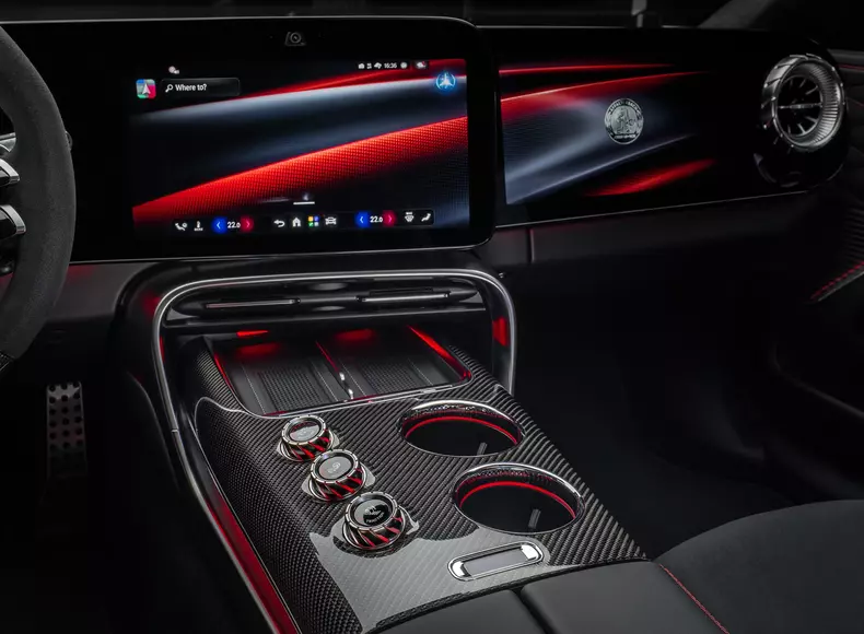 Mercedes-Benz-AMG_GT_4-Door-2027-HD-6572602a1c491ee89548c47db258e231559929bf4