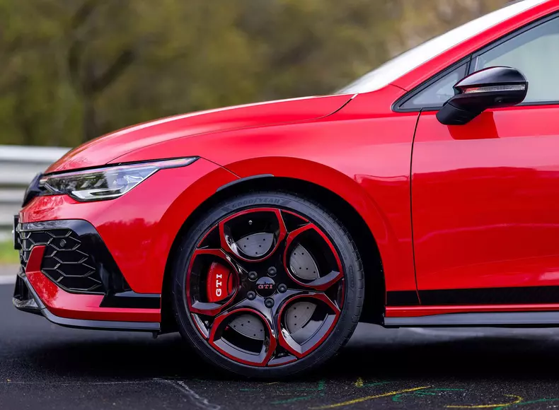 Volkswagen-Golf_GTI_Edition_50-2026-HD-87858c351c454663b1ab17018b030602f44d79044