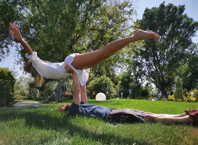 Dani Oţil este într-o relaţie cu modelul Gabriela Prisăcariu