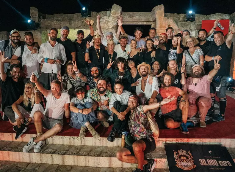 261215730_4355035054623204_1525724868736840063_n