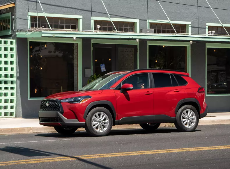 Toyota-Corolla_Cross_US-Version-2022-1600-0f