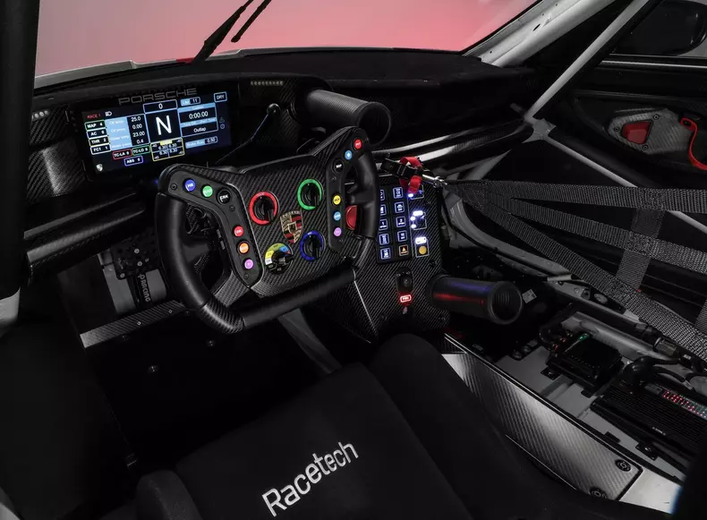 Porsche-911_GT3_R-2023-1600-0a
