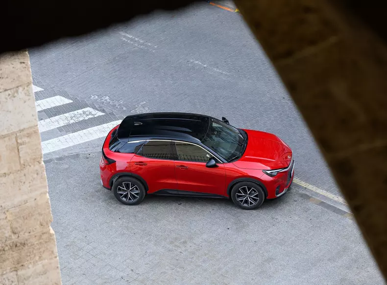 Lexus-LBX-2024-1600-41