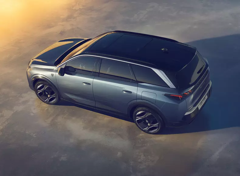 PEUGEOT_E5008_2403STYP_153