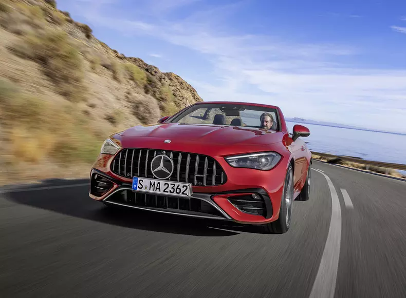 Das neue Mercedes-AMG CLE 53 4MATIC+ Cabriolet

The new Mercedes-AMG CLE 53 4MATIC+ Cabriolet