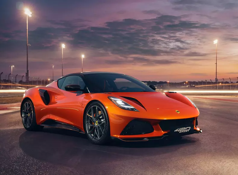 Lotus-Emira_420_Sport-2027-Front_Three-Quarter.c7e27177