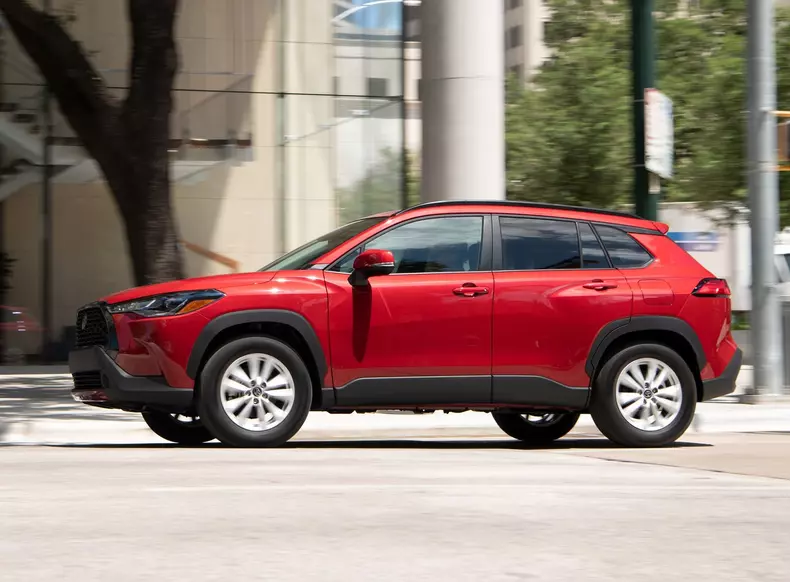 Toyota-Corolla_Cross_US-Version-2022-1600-14