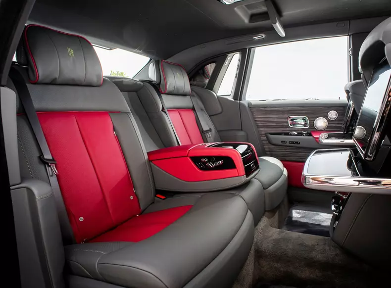 Rolls-Royce-Phantom_Series_II-2023-1600-52