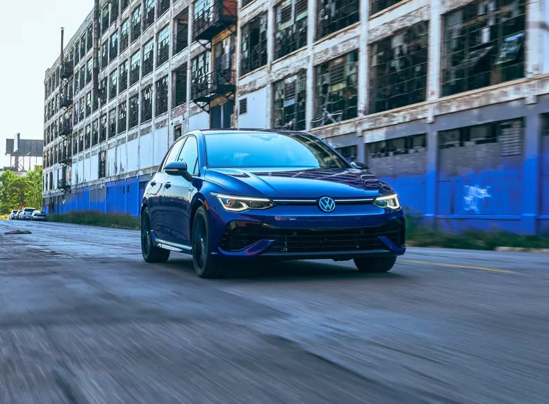 Volkswagen-Golf_R_20th_Anniversary_Edition-2022-1600-08