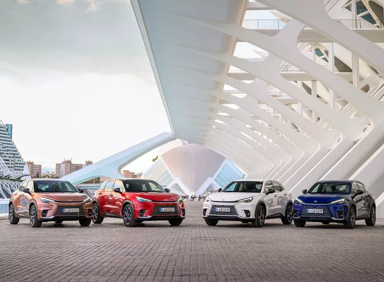 Lexus-LBX-2024-1600-84