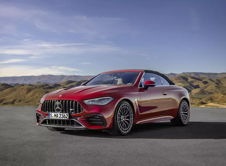 Das neue Mercedes-AMG CLE 53 4MATIC+ Cabriolet

The new Mercedes-AMG CLE 53 4MATIC+ Cabriolet