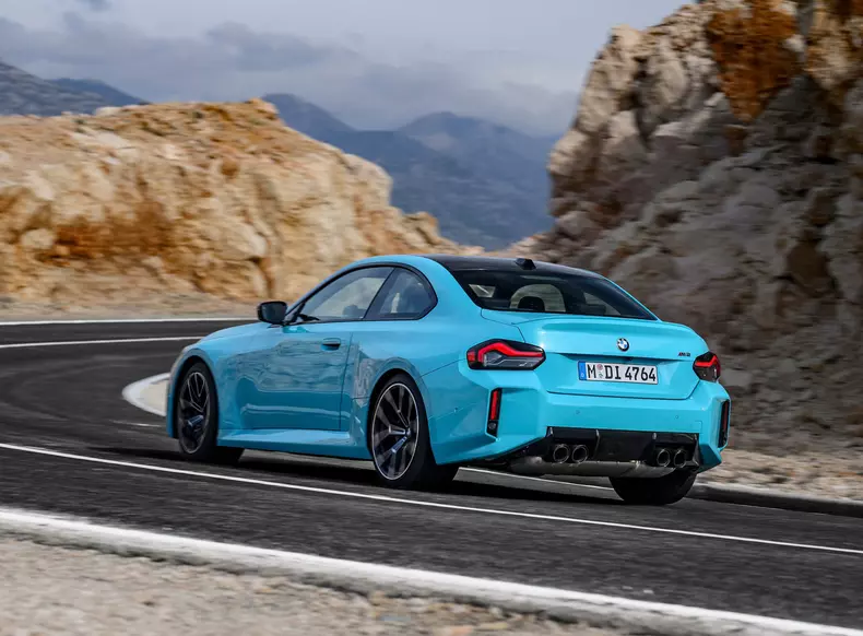BMW-M2_with_M_xDrive-2027-HD-46434c551c4cc4483a35b5dd5cc9045fff0bbbadd