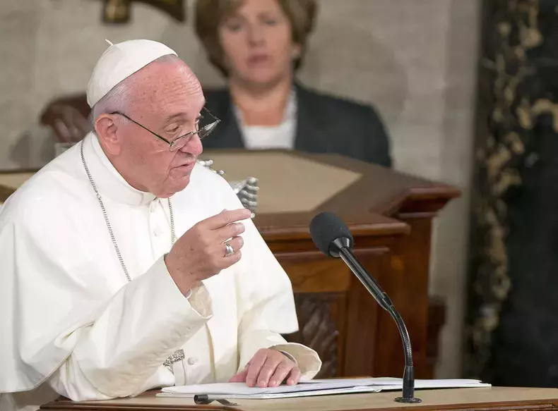 hepta_8316784-1-scaled