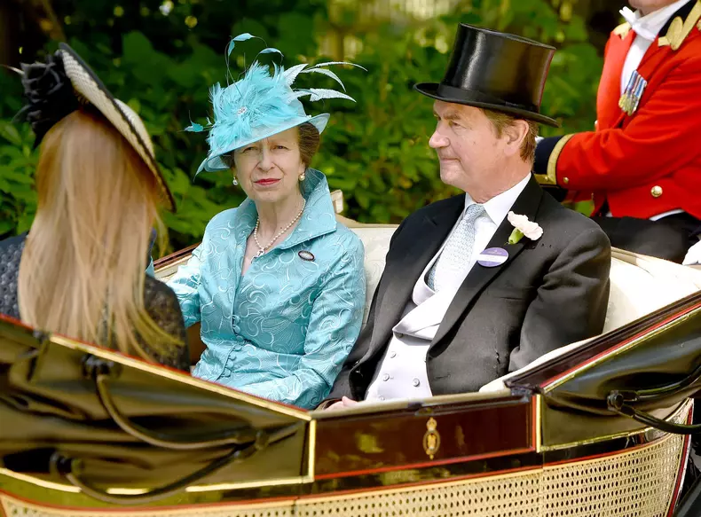 Regina-Elisabeta-dezamagita-profund-de-trei-dintre-copiii-ei-3