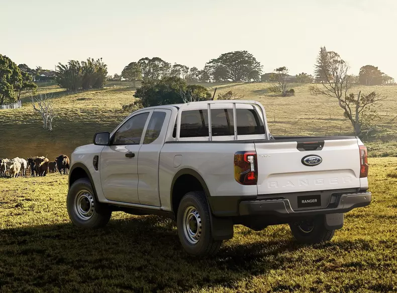 Ford-Ranger-2023-1600-10