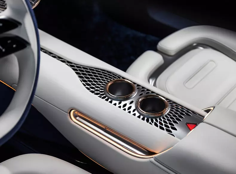 Mercedes-Benz-Vision_EQXX_Concept-2022-1600-20