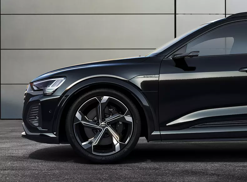 Audi SQ8 e-tron quattro