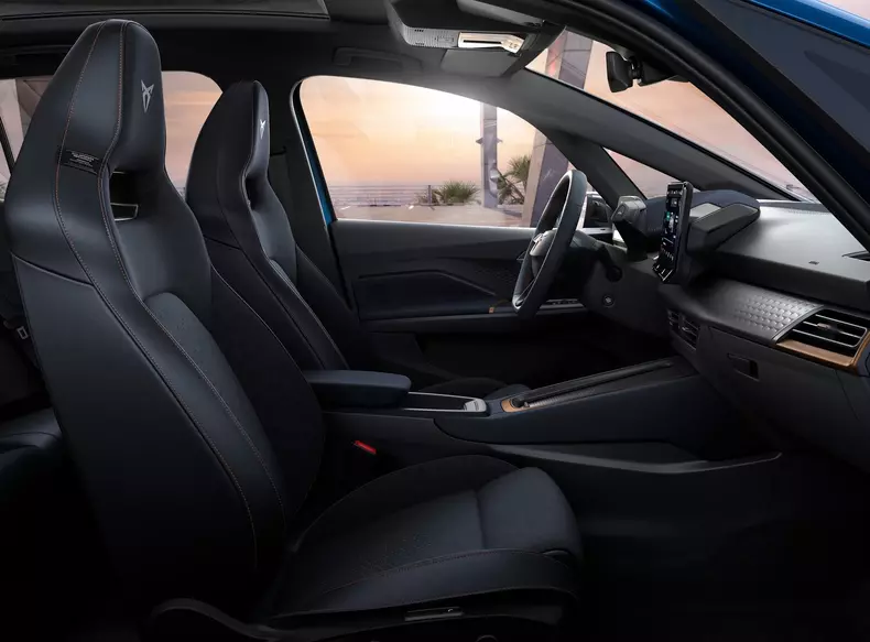 Cupra-Born-2022-1600-4e