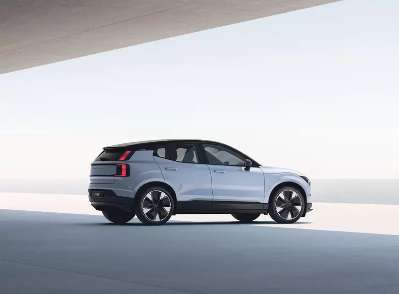 Volvo-EX30-2025-1600-13