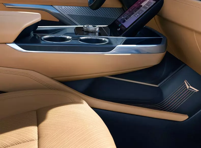 Cadillac-Escalade_IQ-2025-1600-0d