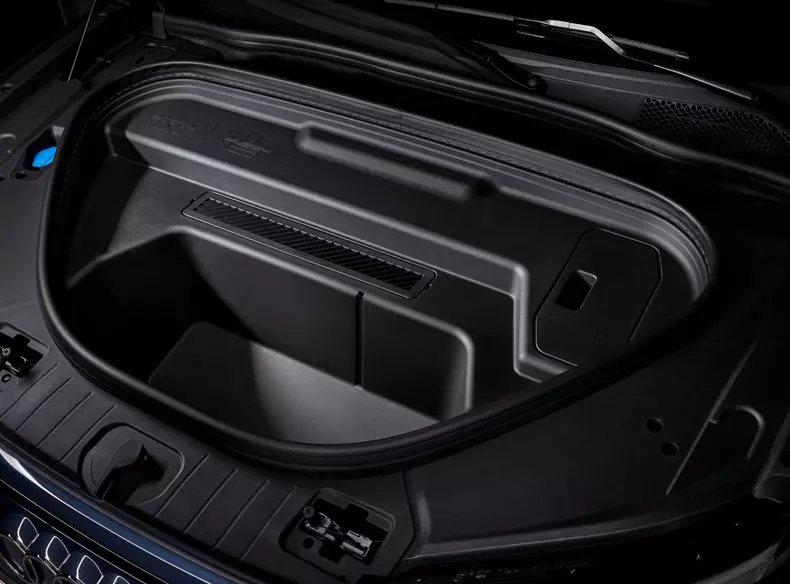 Audi-Q6_e-tron_quattro-2025-1600-3d