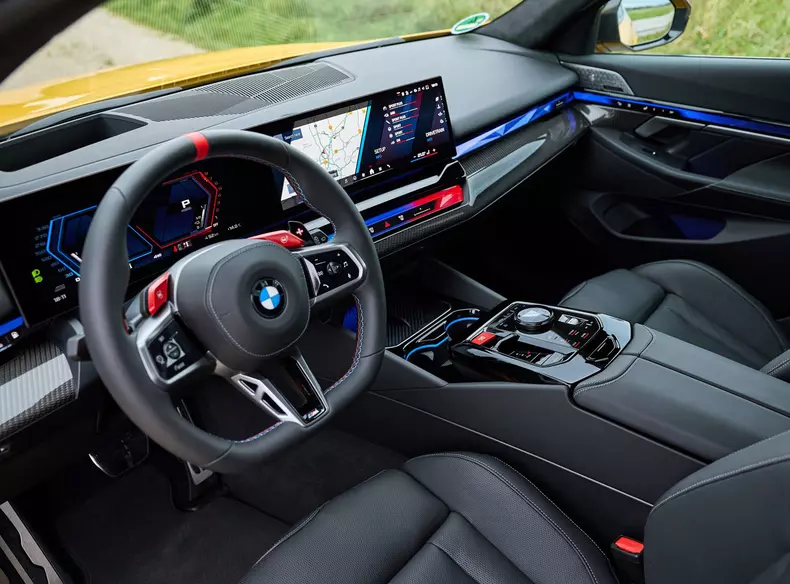 BMW-M5_Touring_Speed_Yellow-2025-HD-67978ec71b836db463d385f2a64a84dc19f03b4be