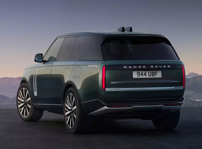 Land_Rover-Range_Rover_Electric-2027-HD-0c2a03821c6cc5438838c8f834ec004534f0a4b25