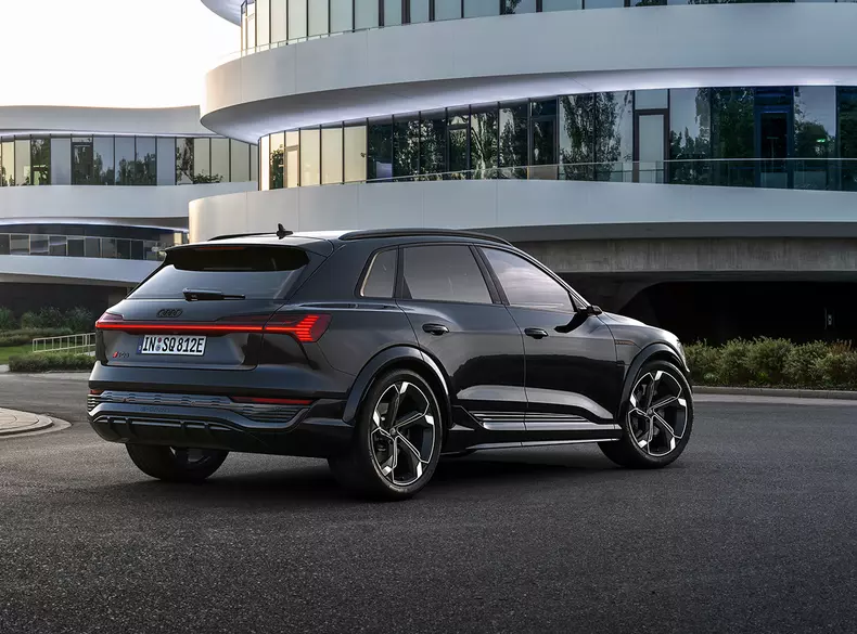Audi SQ8 e-tron quattro