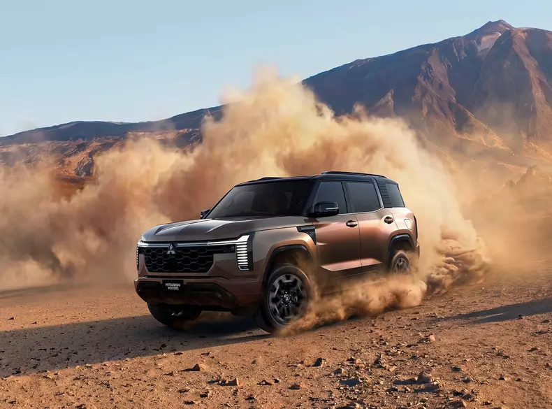 Mitsubishi-Pajero-2027-HD-e30be5111c6c220cb13d6d3c84e0103e911755c78