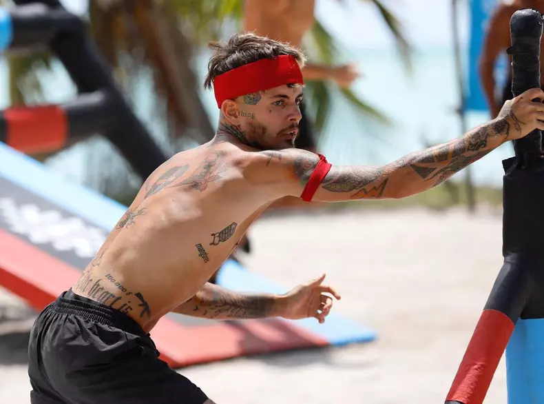 Zanni Survivor Romania