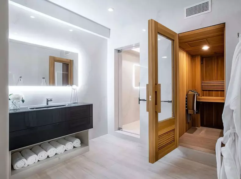 Jennifer Lopez and Ben Affleck home in Beverly Hills