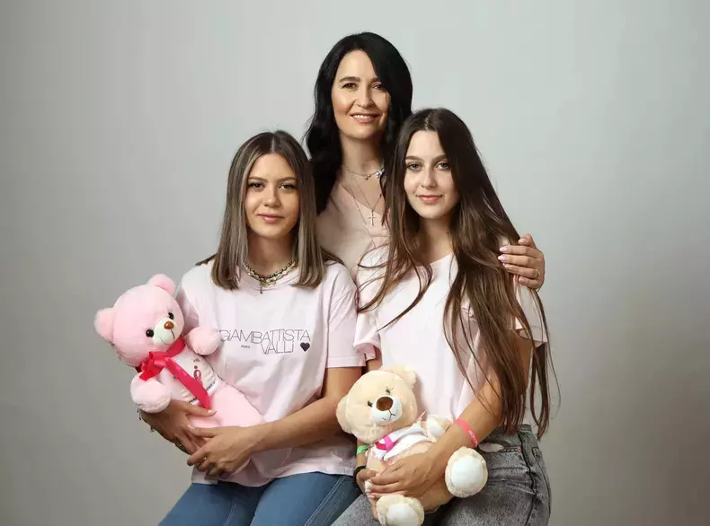 Amalia Năstase și fiicele ei, Alessia și Emma Năstase