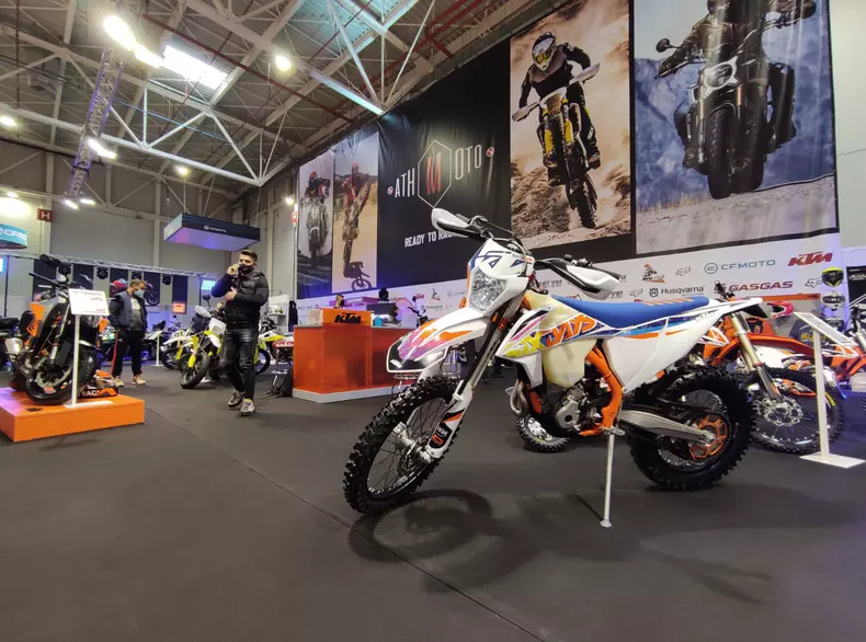 1a86e89a-c874-483f-8ec6-ad9074611cde