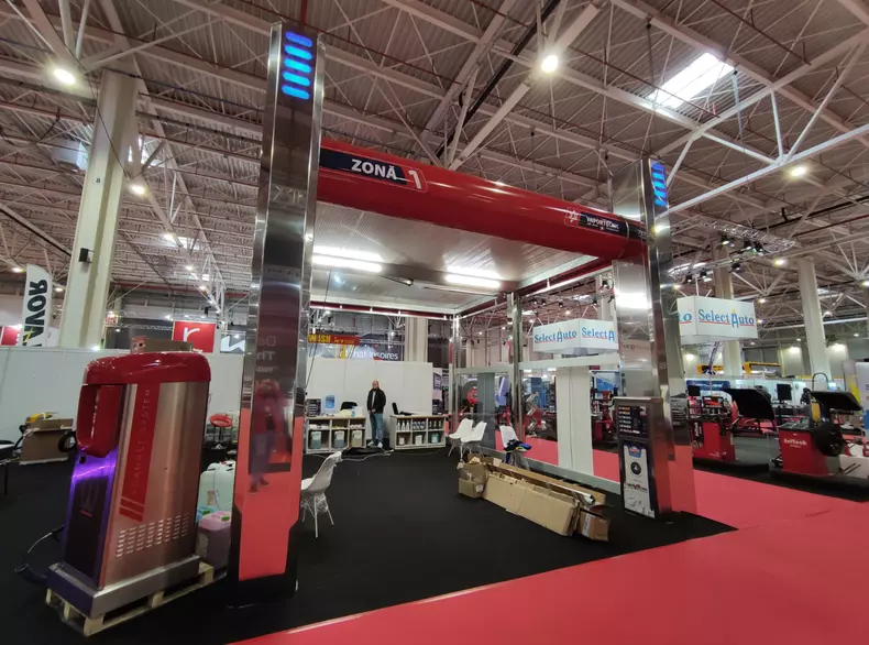 de2551e4-40f9-4281-bf32-4cd39712cda1