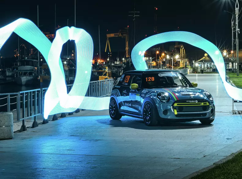 P90462972_highRes_mimi-evo-first-roman