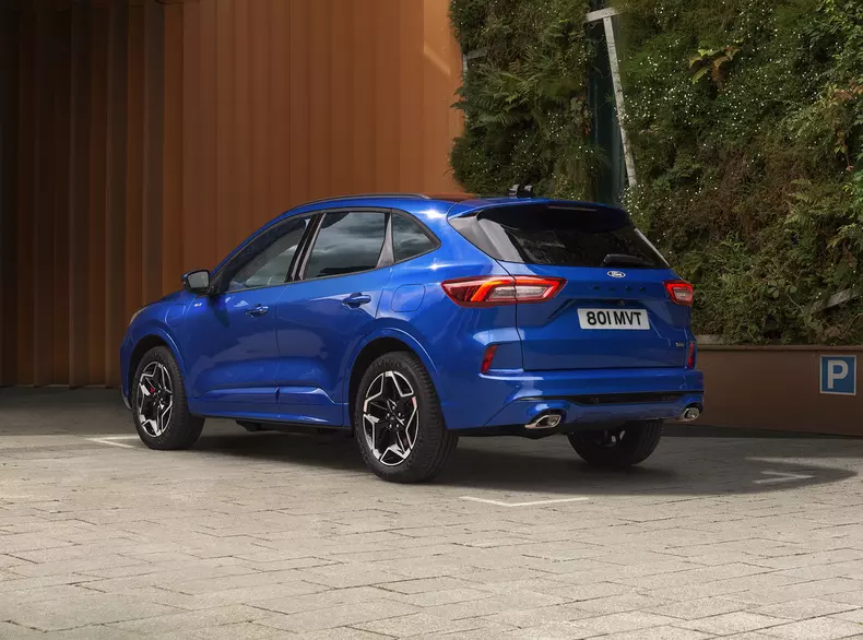 2023_FORD_KUGA_ST-LINE_05