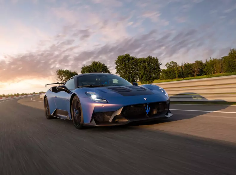 Maserati-GT2_Stradale-2025-HD-018a930e1b67edc28bf49861dfc99097fa73a77e6