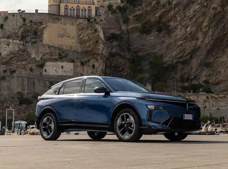 Lancia-Gamma-2027-HD-b67fe5781c796f8d6f5834131564c0e2c03771db2