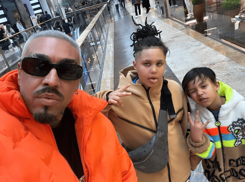 alex-velea-si-baietii-2