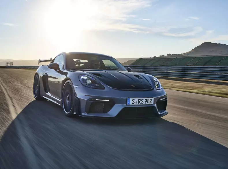 Porsche-718_Cayman_GT4_RS-2022-1600-0e